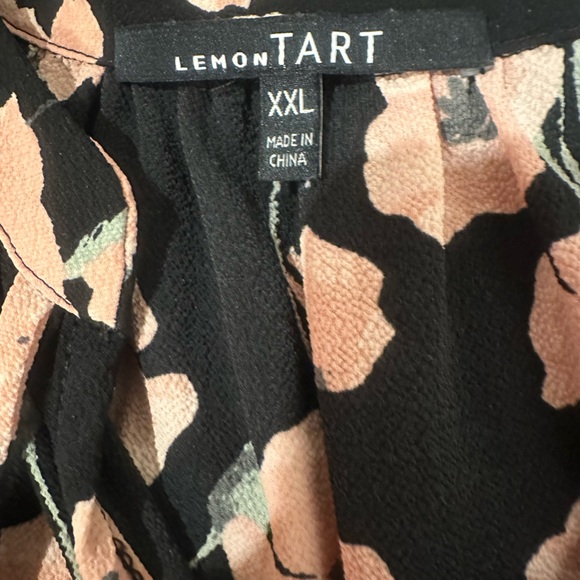 Lemon Tart XXL Floral Halter Blouse Plus Size Tassel Tie Front Black Pink - Picture 9 of 9